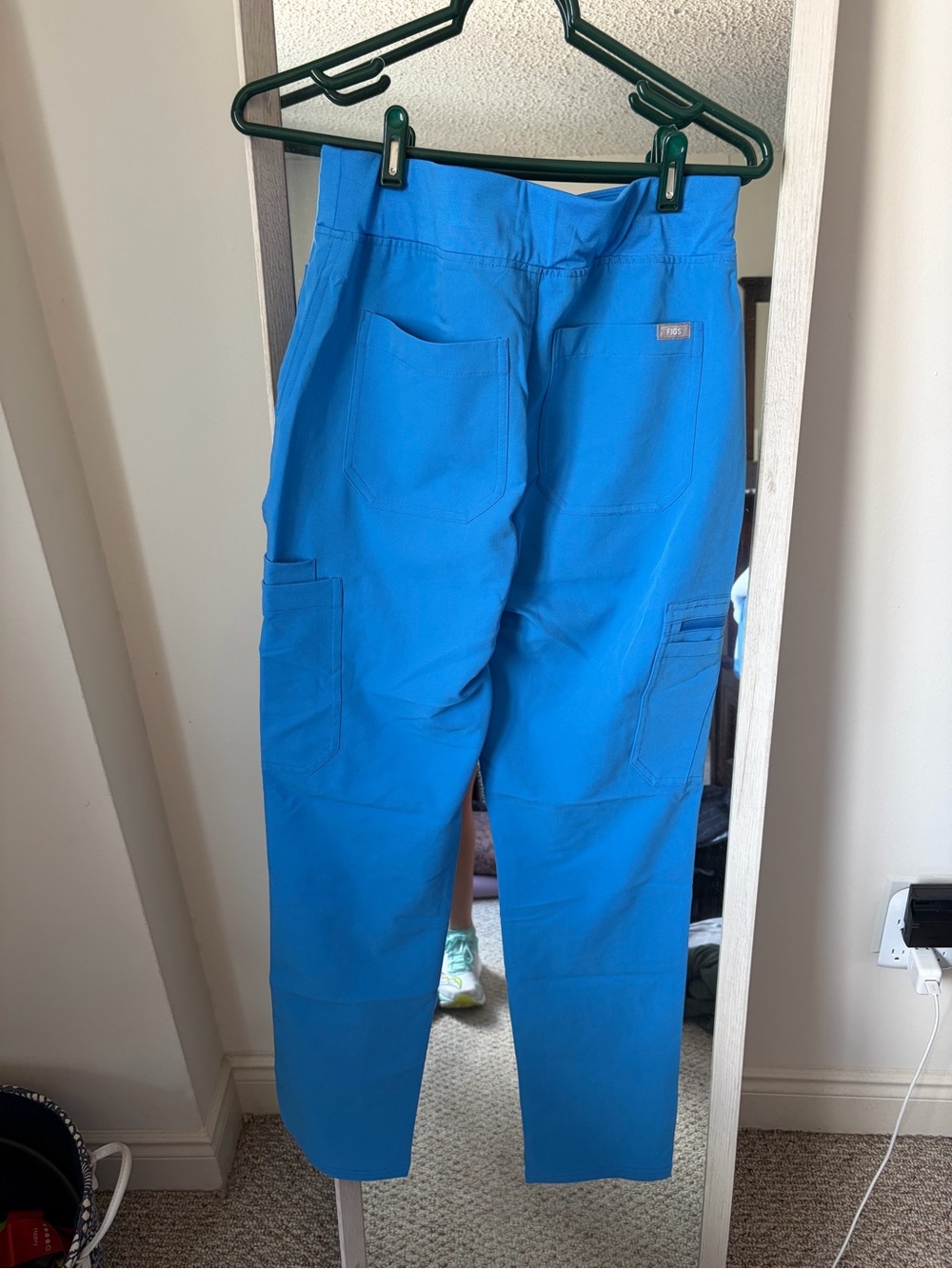 Figs Scrub Set in Bright Blue. Size small in top and pants! Basically brand new! - Picture 6 of 8